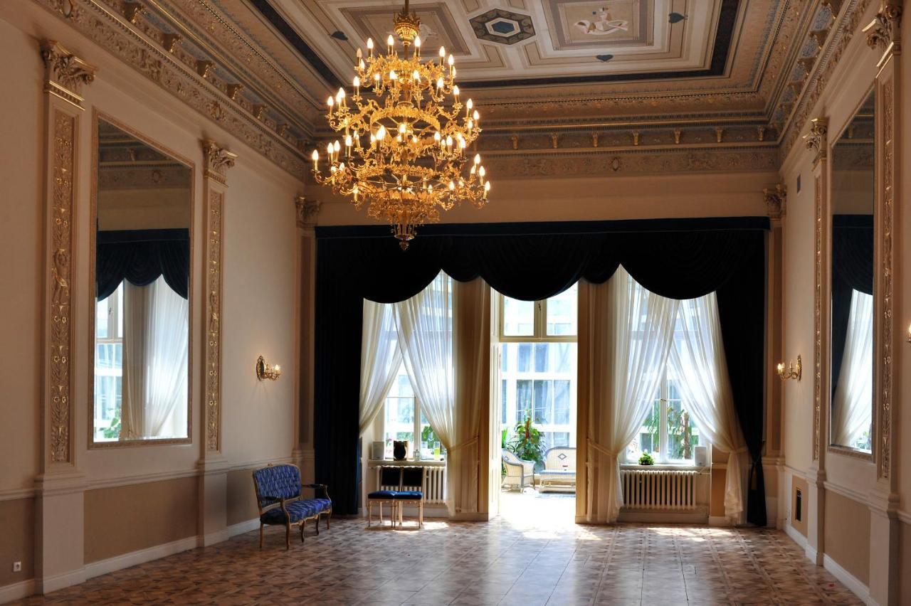Palac 3*