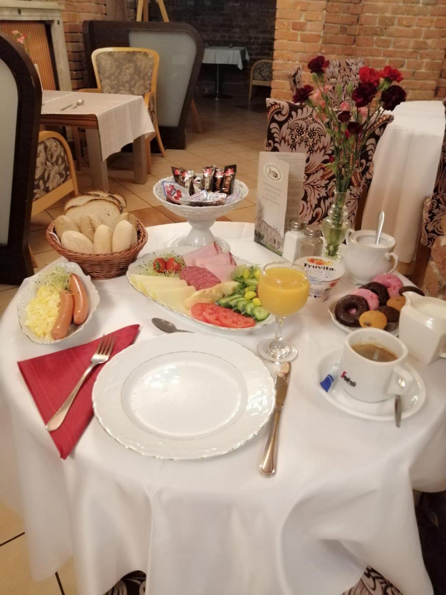 Hotel Palac Biedrusko